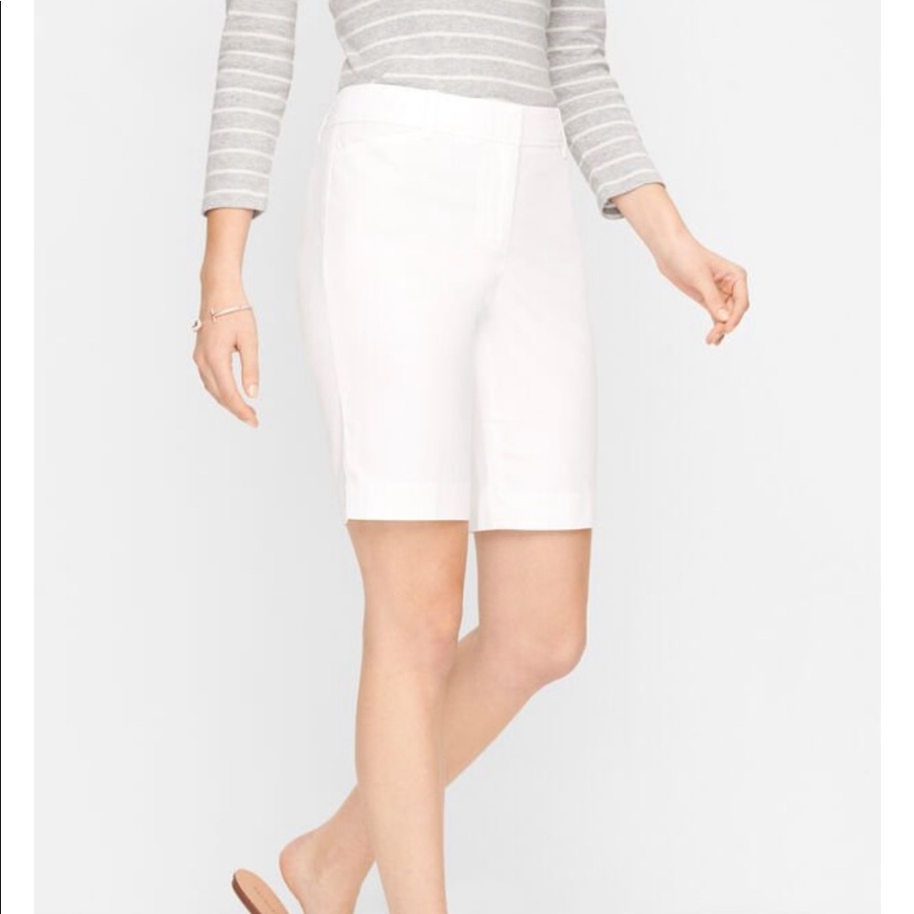 Talbots white petite Perfect Short 9” - Picture 1 of 6
